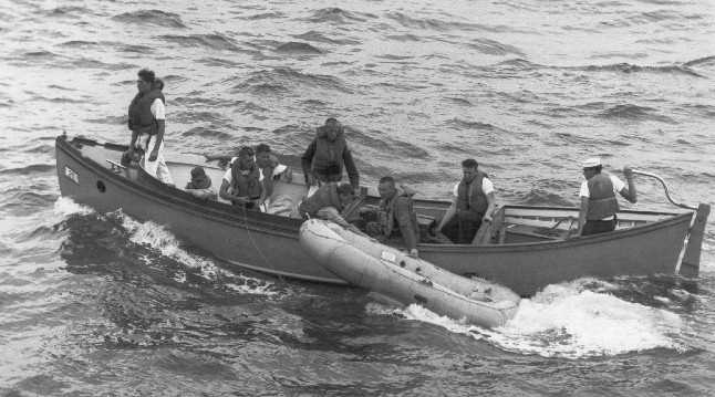 Whaleboat crew retreives 2nd pilot